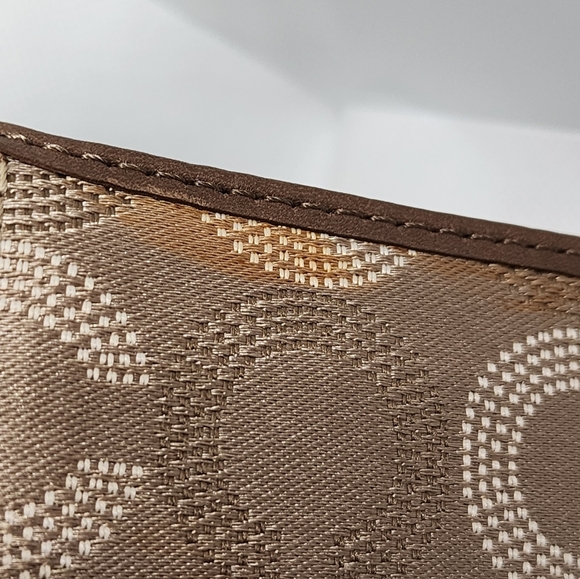 Preowned Coach brown/tan wallet - Picture 4 of 12